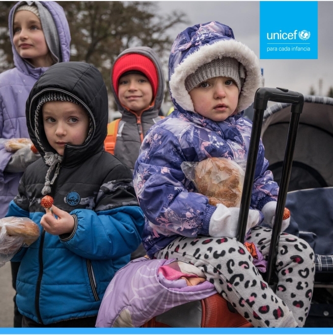 Niñas y niños refugiados
